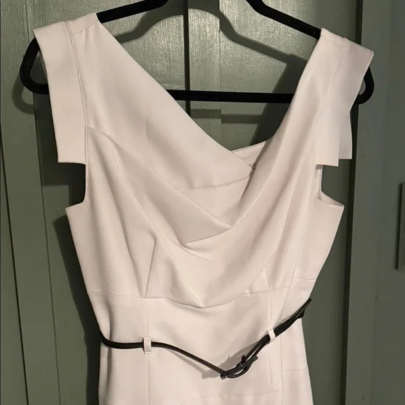 Elegant White Dress with Black Accents - Black Halo - Picture 2 of 3